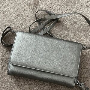 Chic Metallic Crossbody Bag